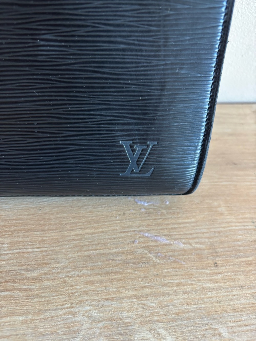 Authentic Louis Vuitton epi leather briefcase - Picture 3 of 12
